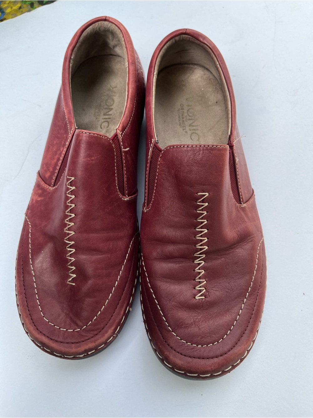 Vionic Red Burgundy Addison slip-on loafers leather Women’s size 8